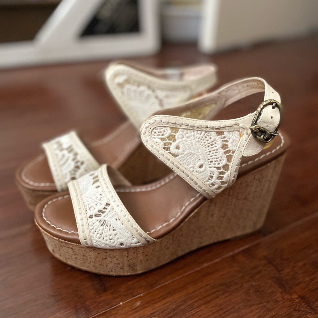 House Of Harlow Platform Wedge Sandals. Size 8